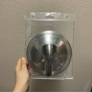 Bathroom shower faucet handle